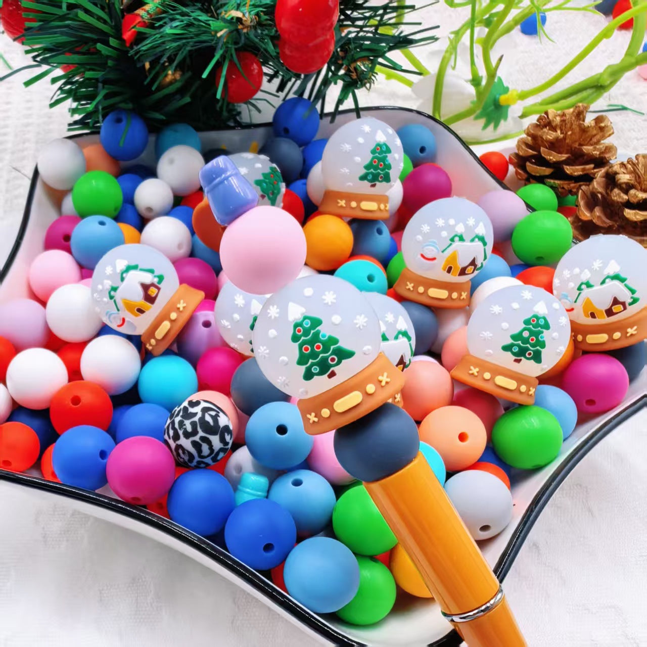 Wholesale 10pcs/pack 3D Christmas  Cartoon Focus Beads  DIY Silicone Beads